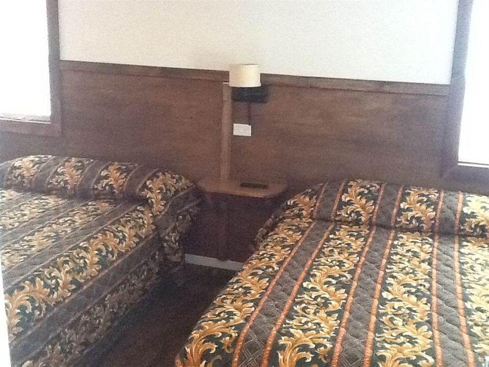 King Hendrick Motel And Suites Λίμνη George Εξωτερικό φωτογραφία