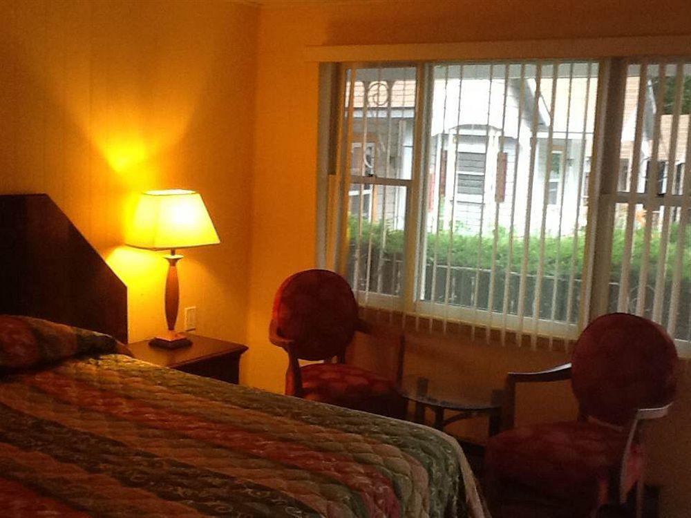 King Hendrick Motel And Suites Λίμνη George Εξωτερικό φωτογραφία